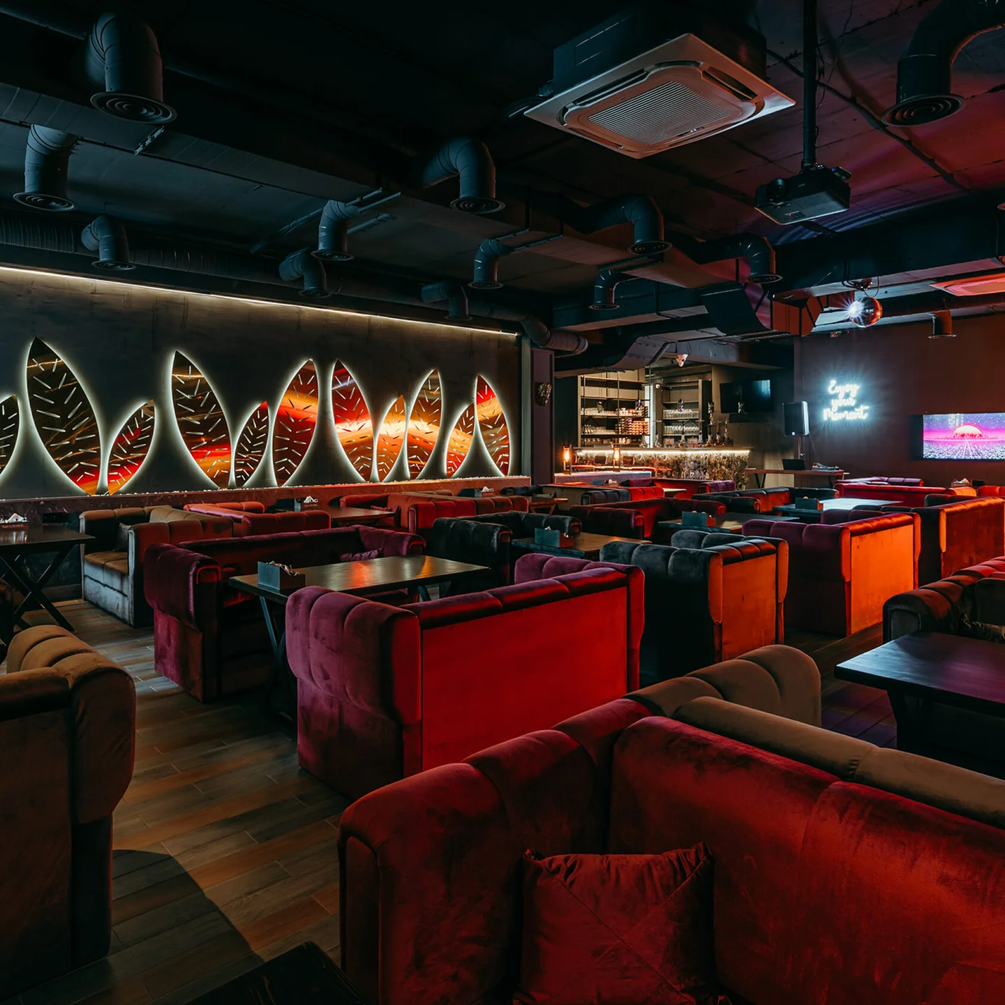 Интерьер T&S Lounge — ракурс 3